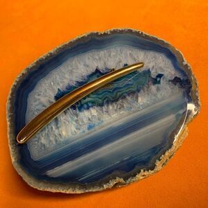 Monet Brooch in Gold plate, Elegant, Stamped